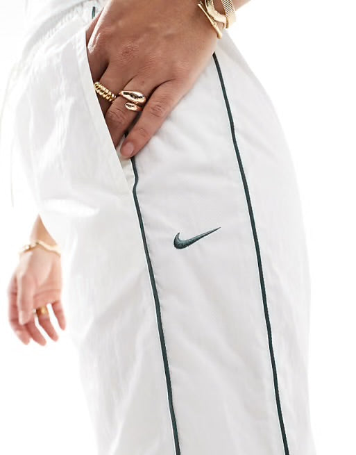 Sudadera Nike Windrunner