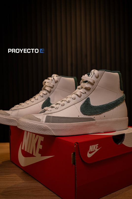 Nike Blazer MID 77 Summit White Phantom