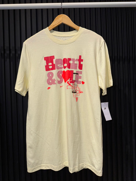 Camiseta Nike Love
