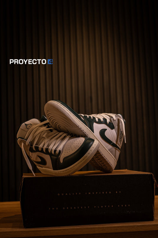 Jordan Retro 1 Mid SE