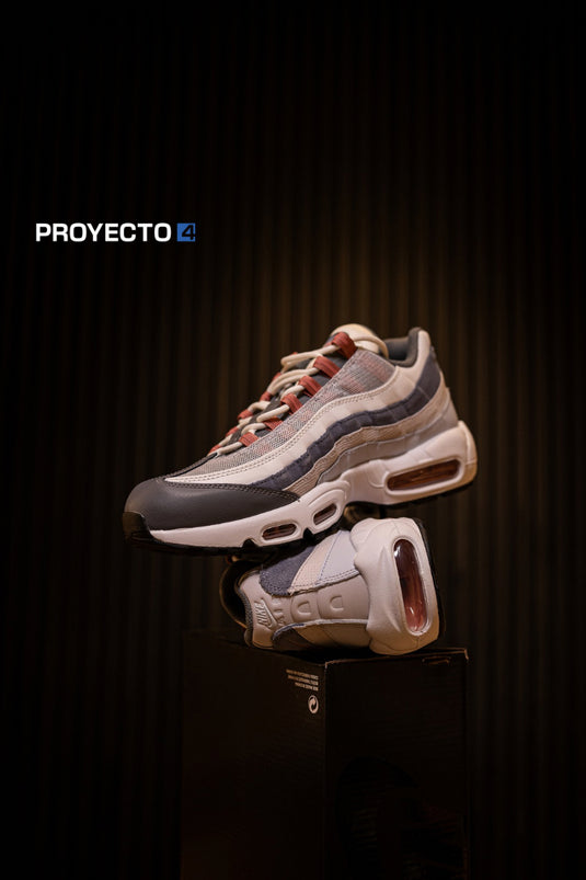 Nike Air Max 95 'Red Stardust'