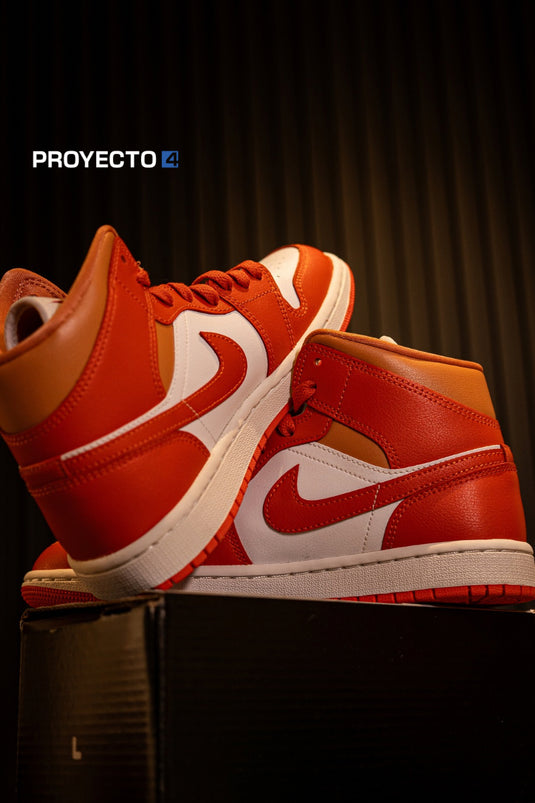 Jordan Retro 1 Mid Silhouette