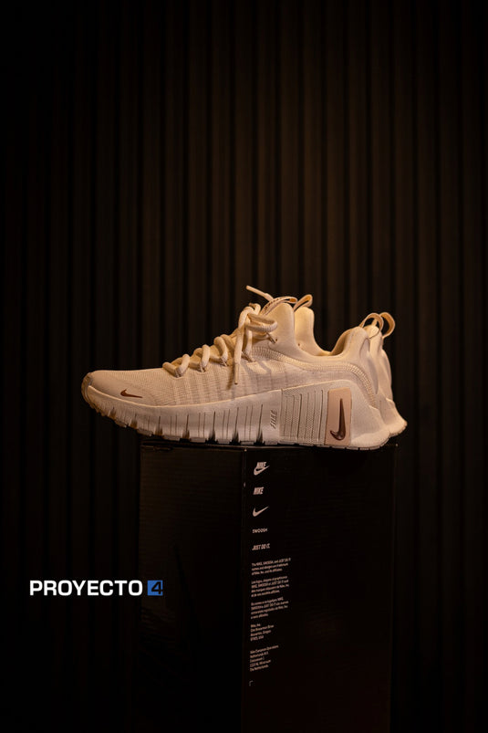 Nike Free Metcon 6 Cream and White