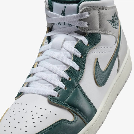Jordan Retro 1 Mid SE