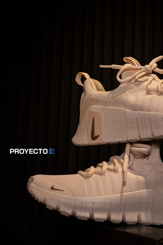 Nike Free Metcon 6 Cream and White